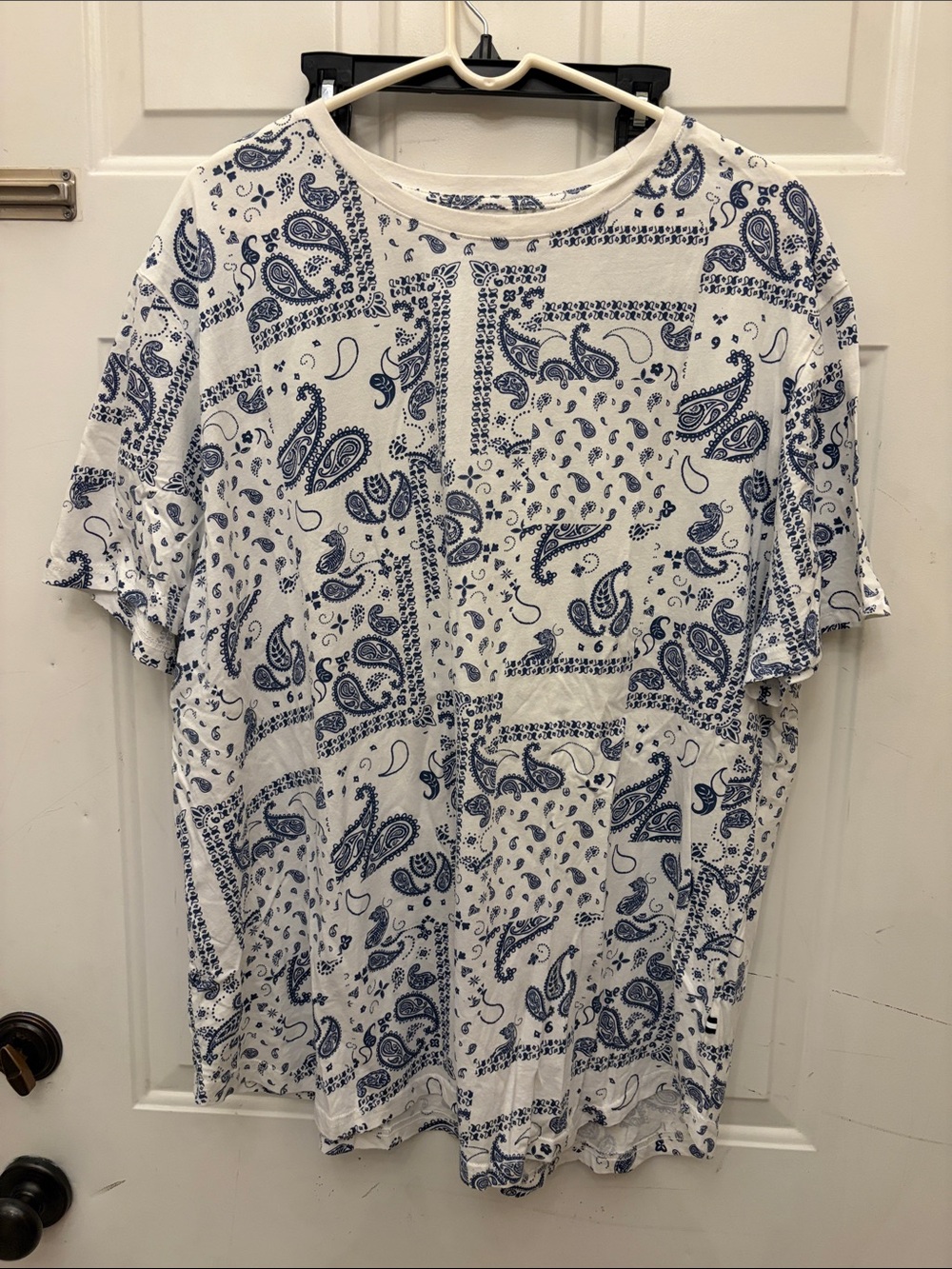 Men's White Paisley Short-Sleeve Shirt - Casual Relaxed Fit